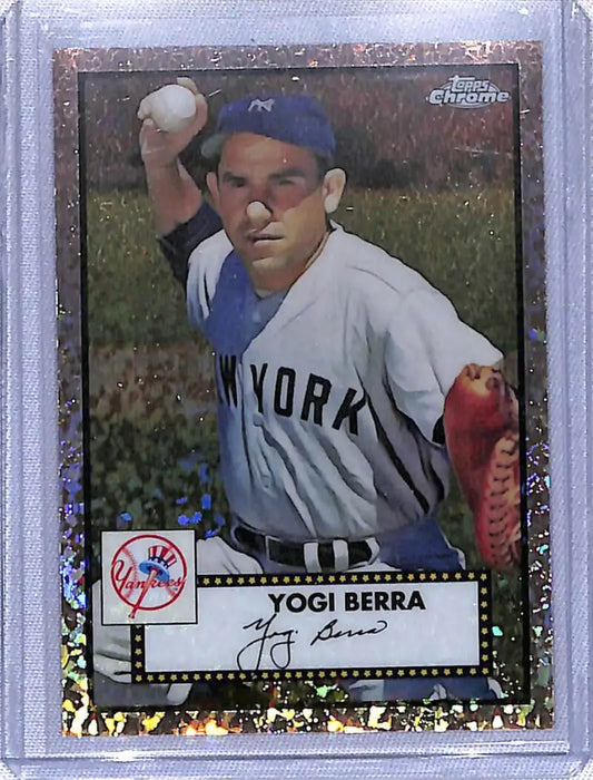 Yogi Berra Platinum Anniversary Refractor Rose Gold Mini-Diamonds Baseball Card