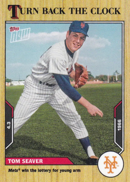 Baseball card of Tom Seaver in a New York Mets uniform from 2021 TURN BACK THE CLOCK series
