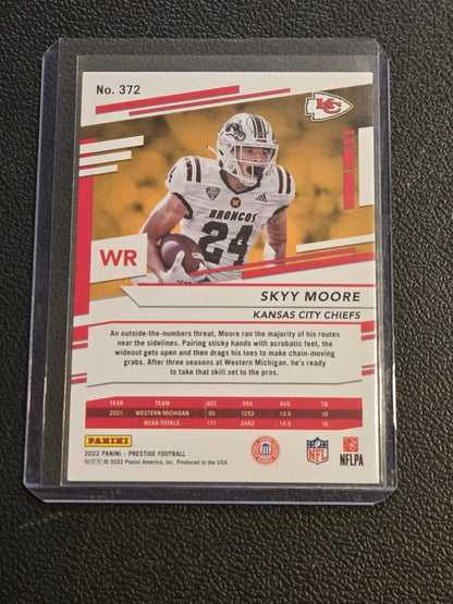 2022 Panini Prestige Skyy Moore Xtra Points Diamond football trading card Kansas City Chiefs
