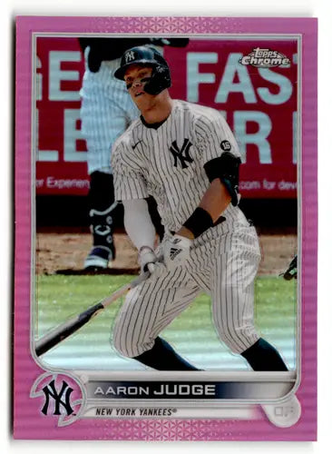 2022 Topps Chrome Refractor Pink Aaron Judge baseball card Yankees NM-MT