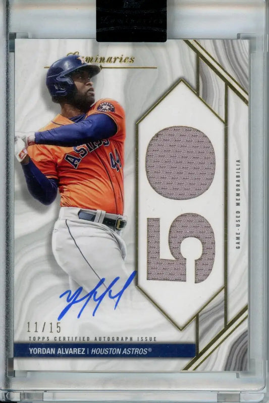 Yordan Alvarez autographed baseball card from Topps Luminaries 2022 제품