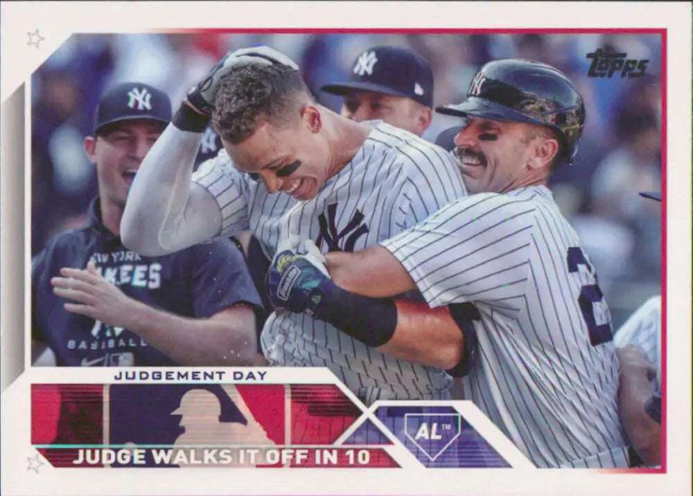 New York Yankees players celebrating, featured on the Aaron Judge baseball card