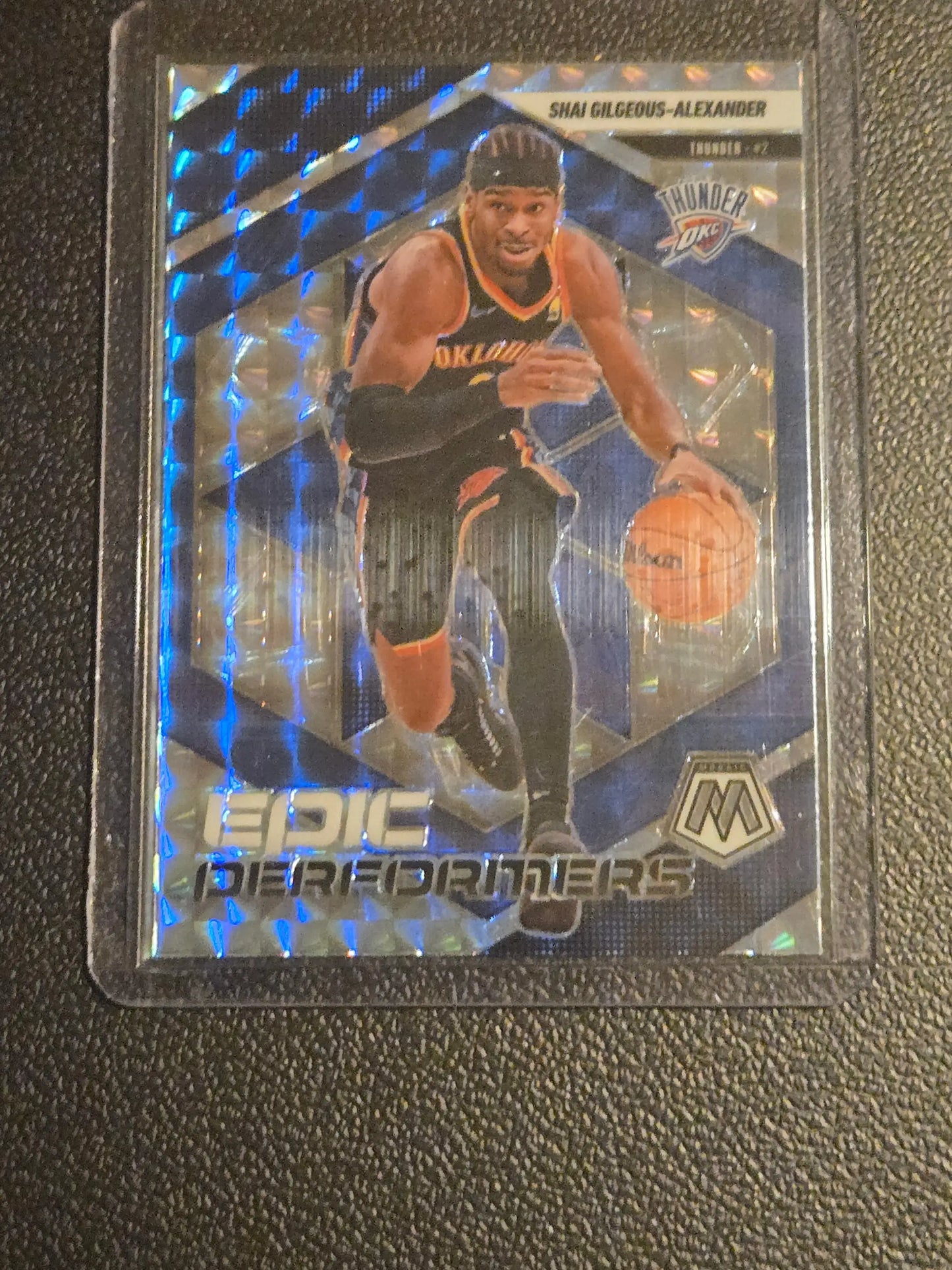 Shaun Gilgeous-Alexander basketball trading card from 2024-25 Panini Mosaic Epic Performers Mosaic