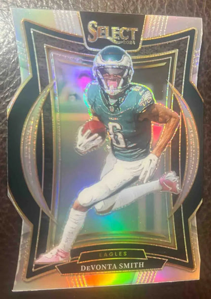 Football trading card featuring Devonta Smith of the Eagles from Panini Select Devonta series