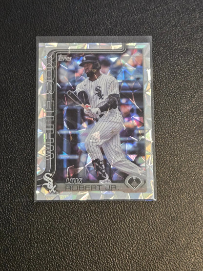 Topps Luis Robert Jr. Diamante Foil baseball trading card in White Sox uniform