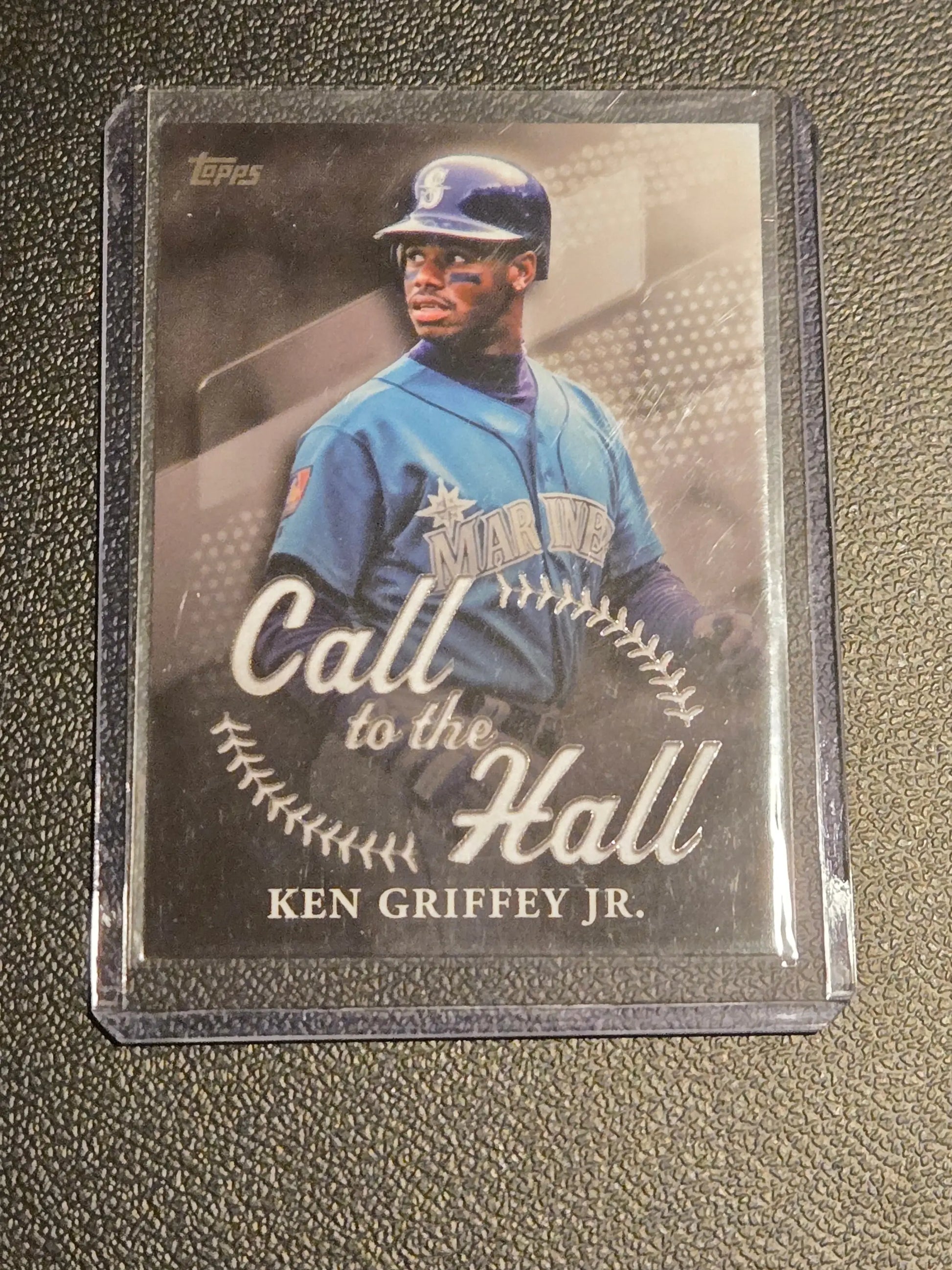 Topps baseball trading card of Ken Griffey Jr. from 2025 Topps Call to the Hall series