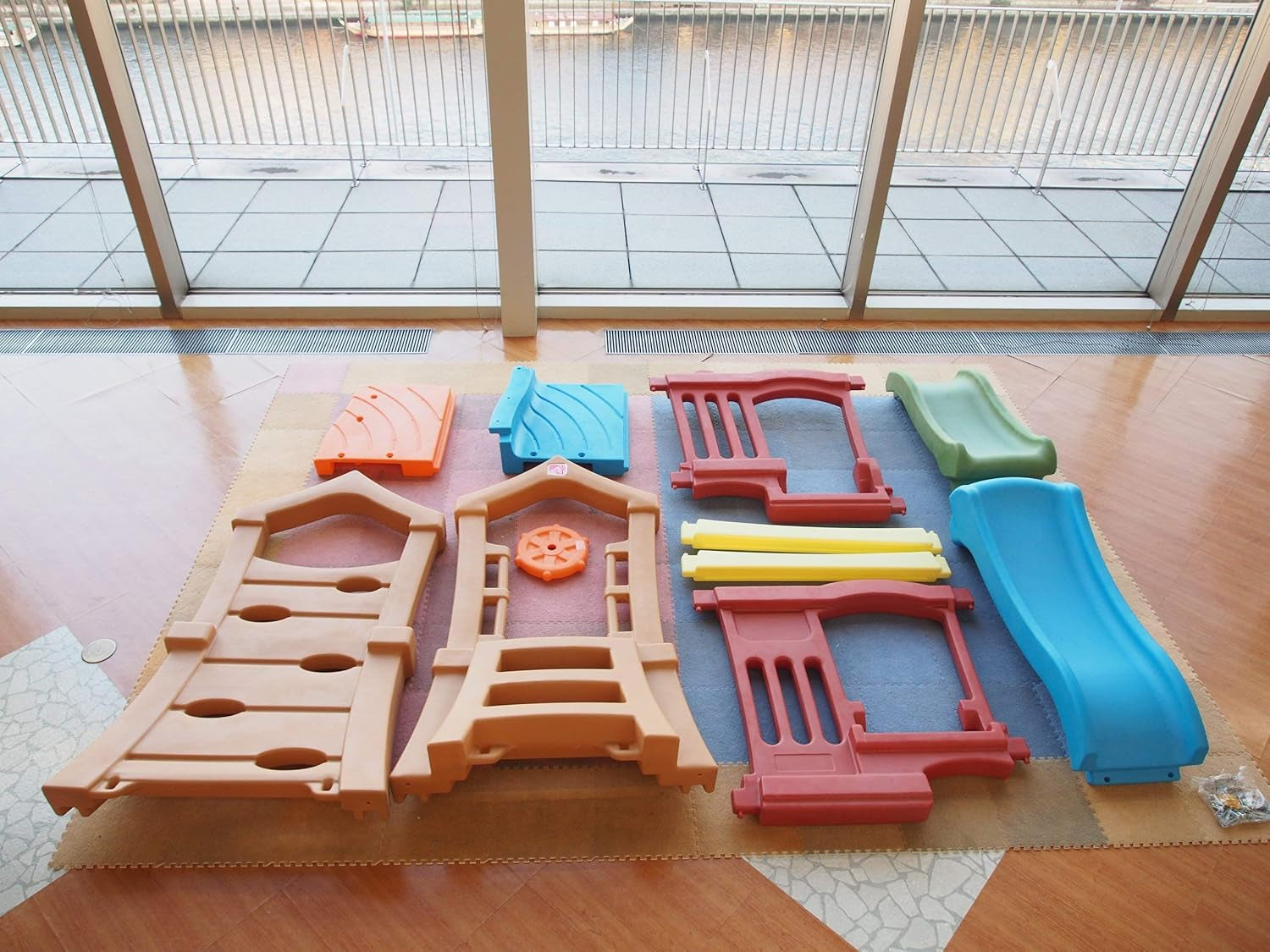 Play up Double Slide Climber, Kids Outdoor Playset, Backyard Playground Set, 2 Slides, Elevated Playhouse, outside Jungle Gym, for Toddlers 2-6 Years Old-3