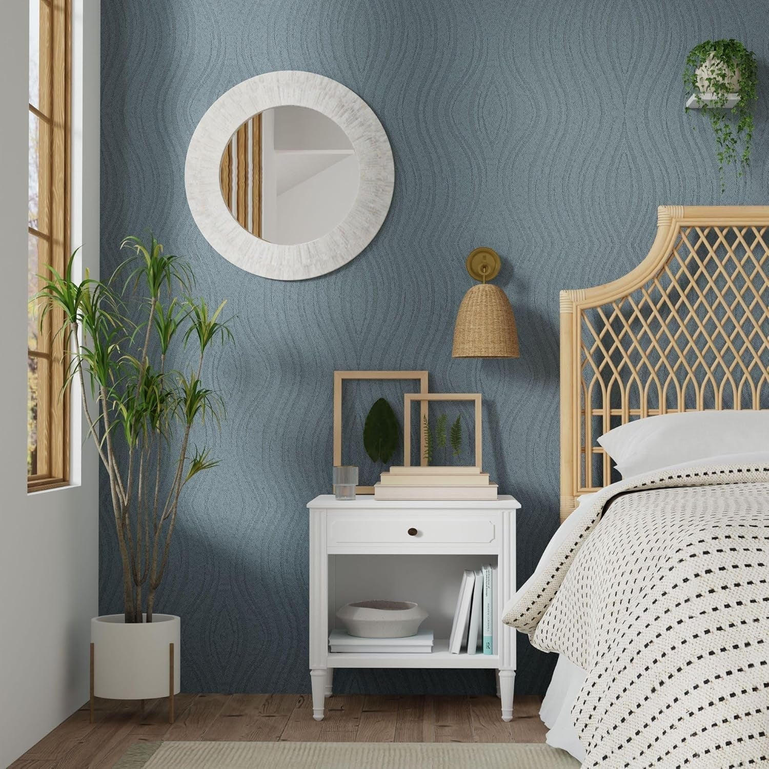 1040142, Pearlescent White round Capiz Seashell Sunray Wall Mirror-1