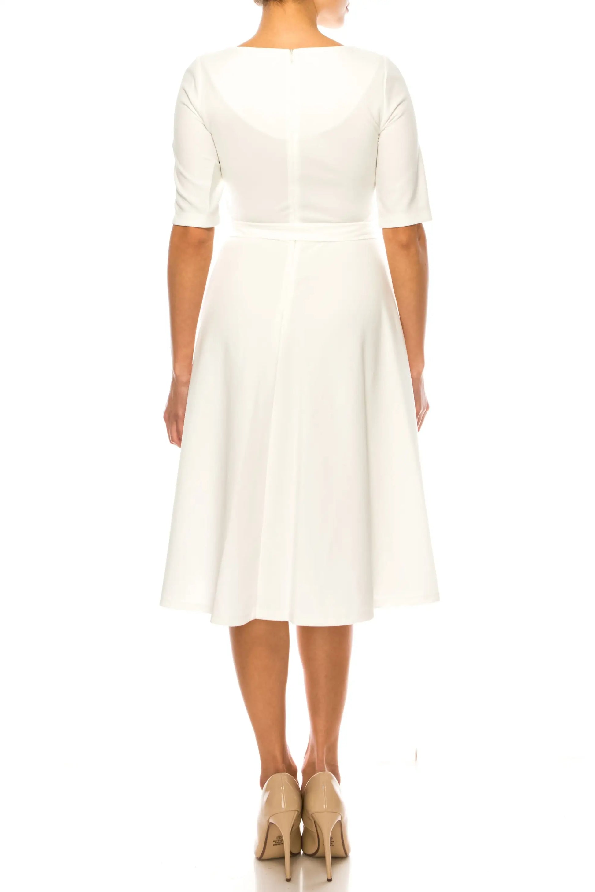Maison Tara day dress in ivory or azure blue with a knee-length flared skirt