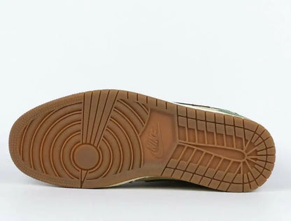 Brown Rubber Shoe Sole with Circular Pivot Point and Grid Pattern from Air Jordan 1 Low Zion Williamson Voodoo for fast shipping