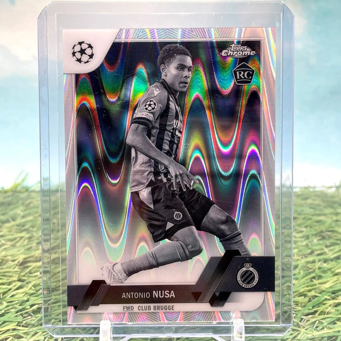 Antonio Nusa 2022-23 Topps Chrome UEFA Rookie Black & White Raywave card image