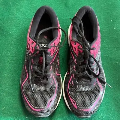 Black and pink Asics Women’s GEL-CUMULUS 19 athletic shoes with black laces