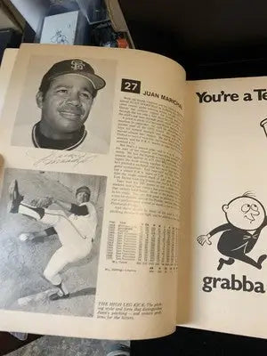 AUTO 1971 San Francisco Giants Yearbook Mays McCovey Marichal 24 Signatures JSA