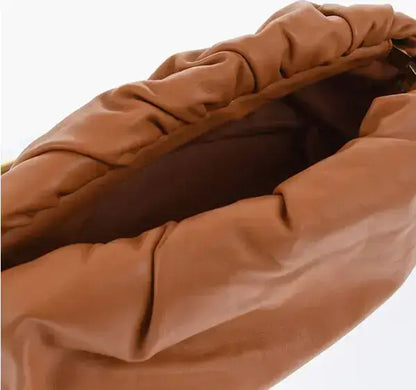 Open brown leather Bottega Veneta brown leather THE CHAIN POUCH bag with magnetic closure