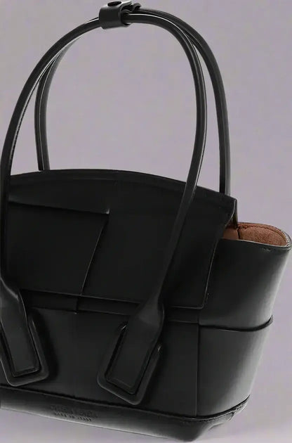 Black leather Bottega Veneta Intrecciо tote bag with removable shoulder strap