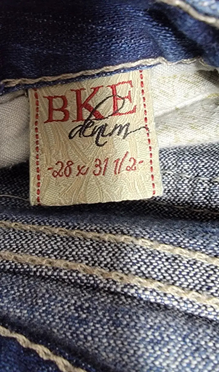 Buckle BKE Denim Sabrina size tag on embroidered bootcut jeans product image