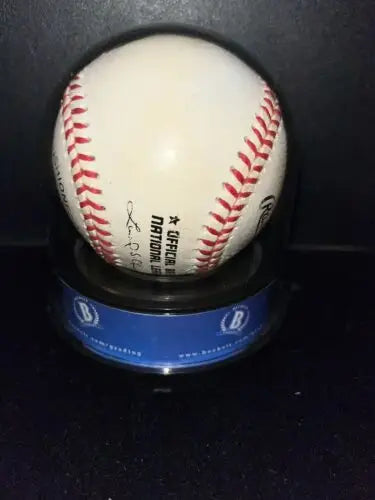 White baseball with red stitching, Bud Selig signed official major baseball COA