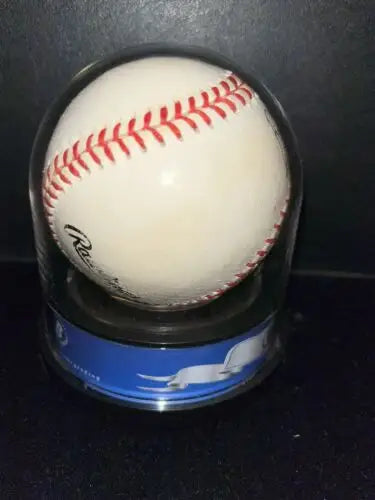 Bud Selig Signed Official Major Baseball in display case with Beckett COA for Brewers fans