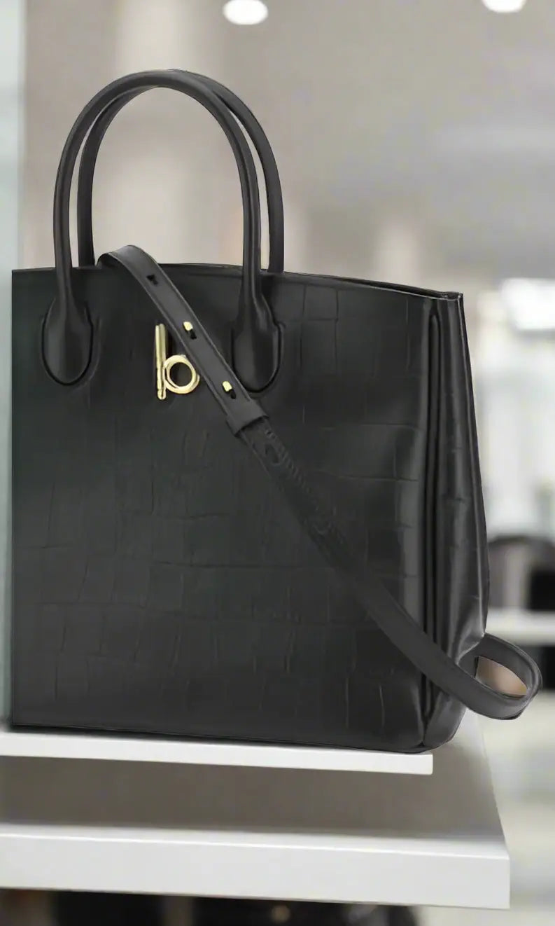 Burberry black leather crocco handbag with gold hardware and detachable shoulder strap