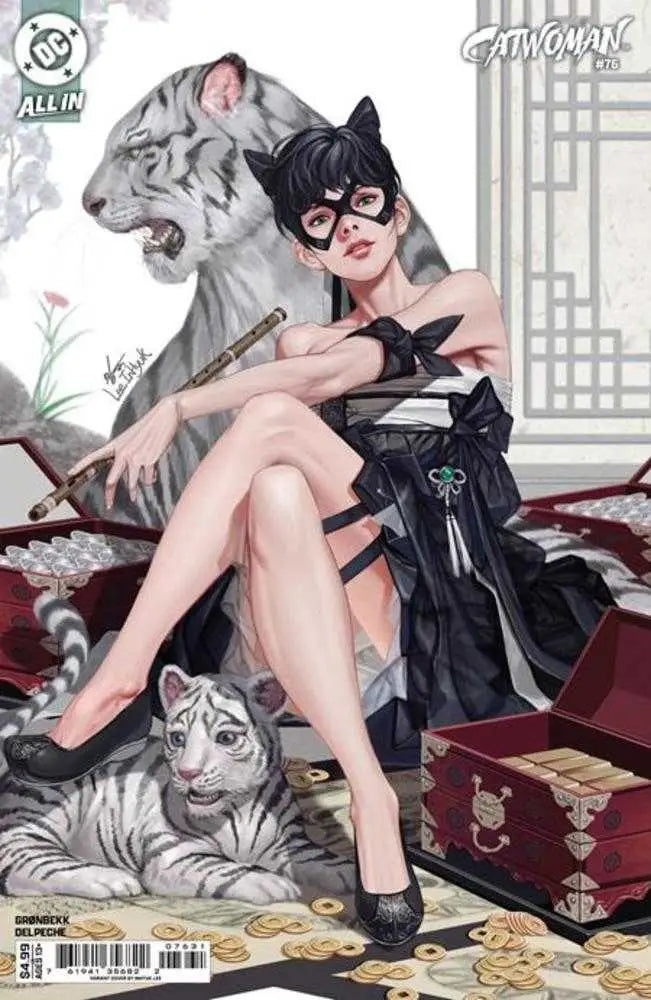 Catwoman comic book cover C Inhyuk Lee Card Stock Variant featuring Catwoman art