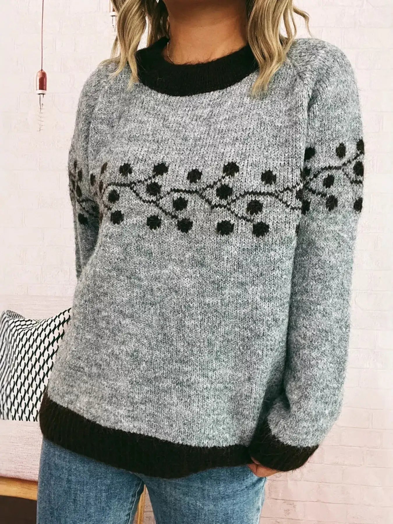 Contrast Hem Round Neck Sweater