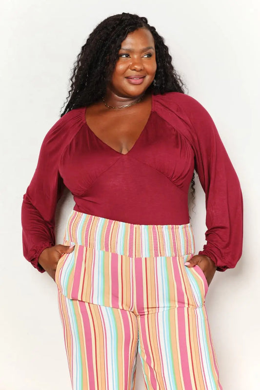 Striped pants with pockets and elastic waistband, perfect with Culture Code size V-neck bodysuit and poet sleeves