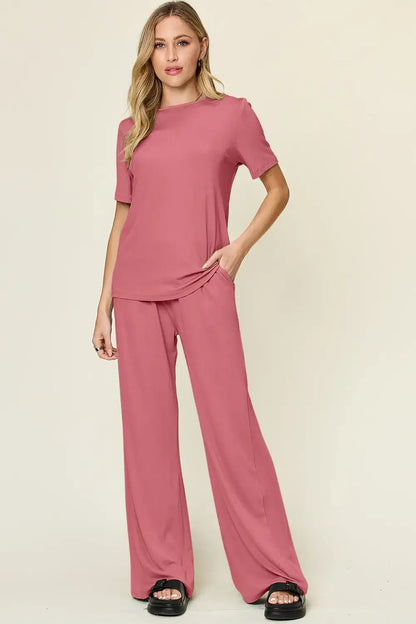 Rose-colored wide leg pants set with round neck short sleeve T-shirt in soft fabric