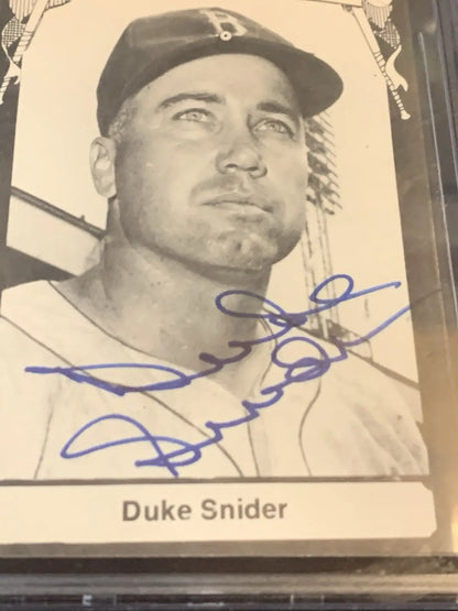 Duke Snider autographed trading card on TCMA Baseball’s All Time Greats post card