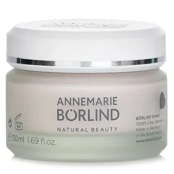 Light-colored jar of Annemarie Börlind Natural Beauty regenerative night cream 50ml