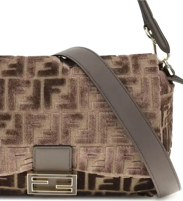 FENDI Medium Mamma Baguette Shoulder Bag – Iconic Luxury | STORE 7994 - Shoulder bag