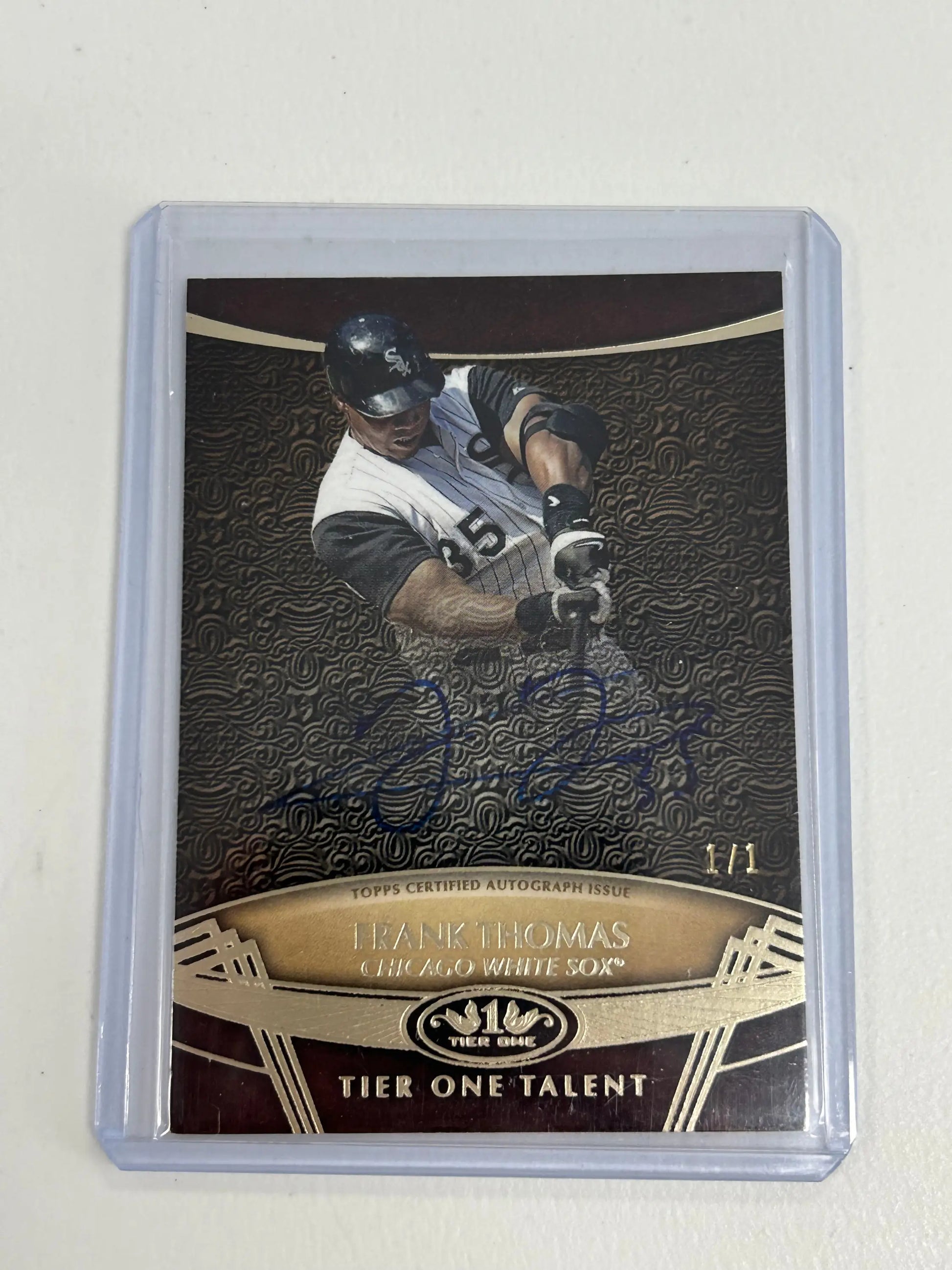 Frank Thomas 2019 Topps Tier One Gold Ink Auto card #1/1 featuring legendary player