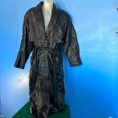 G III Black Leather Trench Coat Size Medium with Belt for Women
