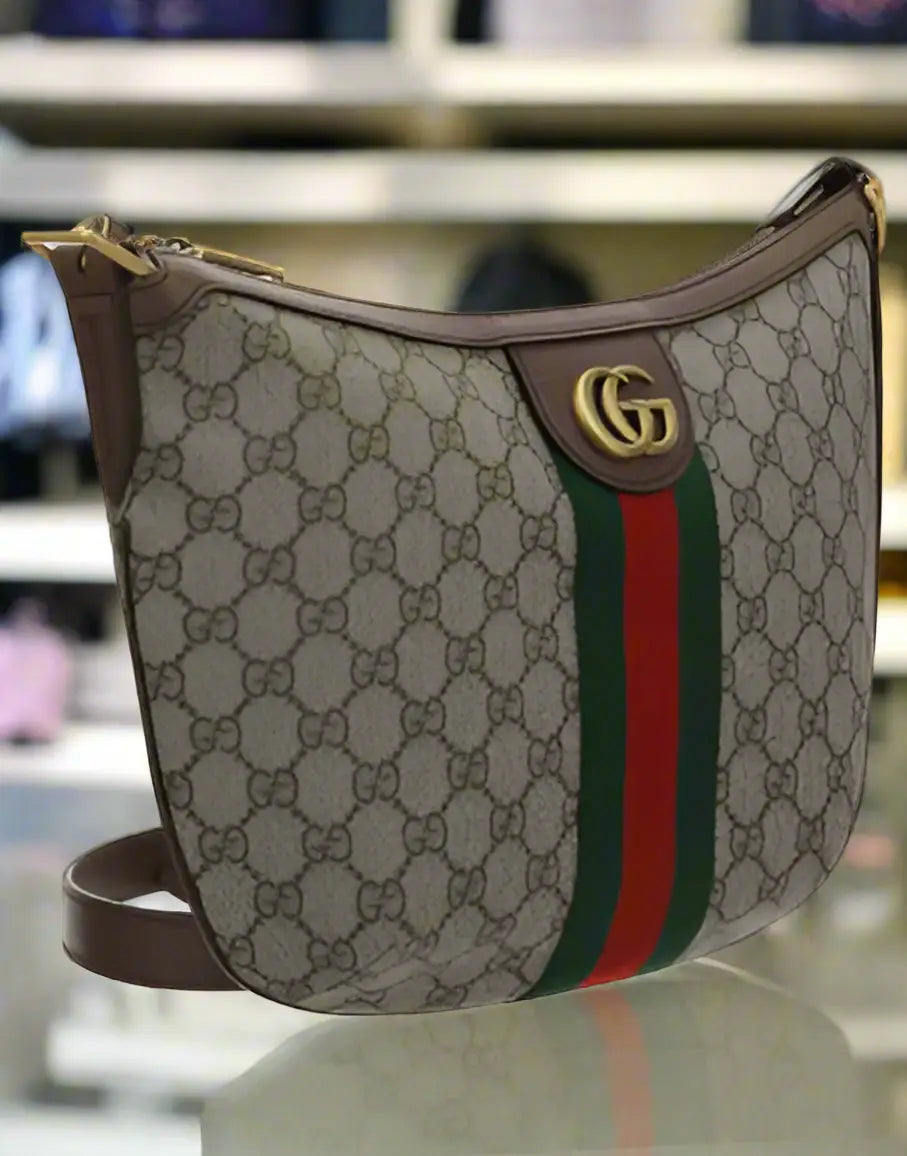 GUCCI LOGO SHOULDER BAG - Shoulder Bag