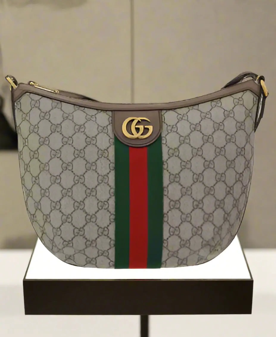 GUCCI LOGO SHOULDER BAG - Shoulder Bag