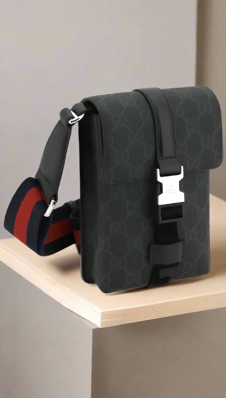 GUCCI men’s embossed logo SHOULDER BAG ITALY - Shoulder Bag