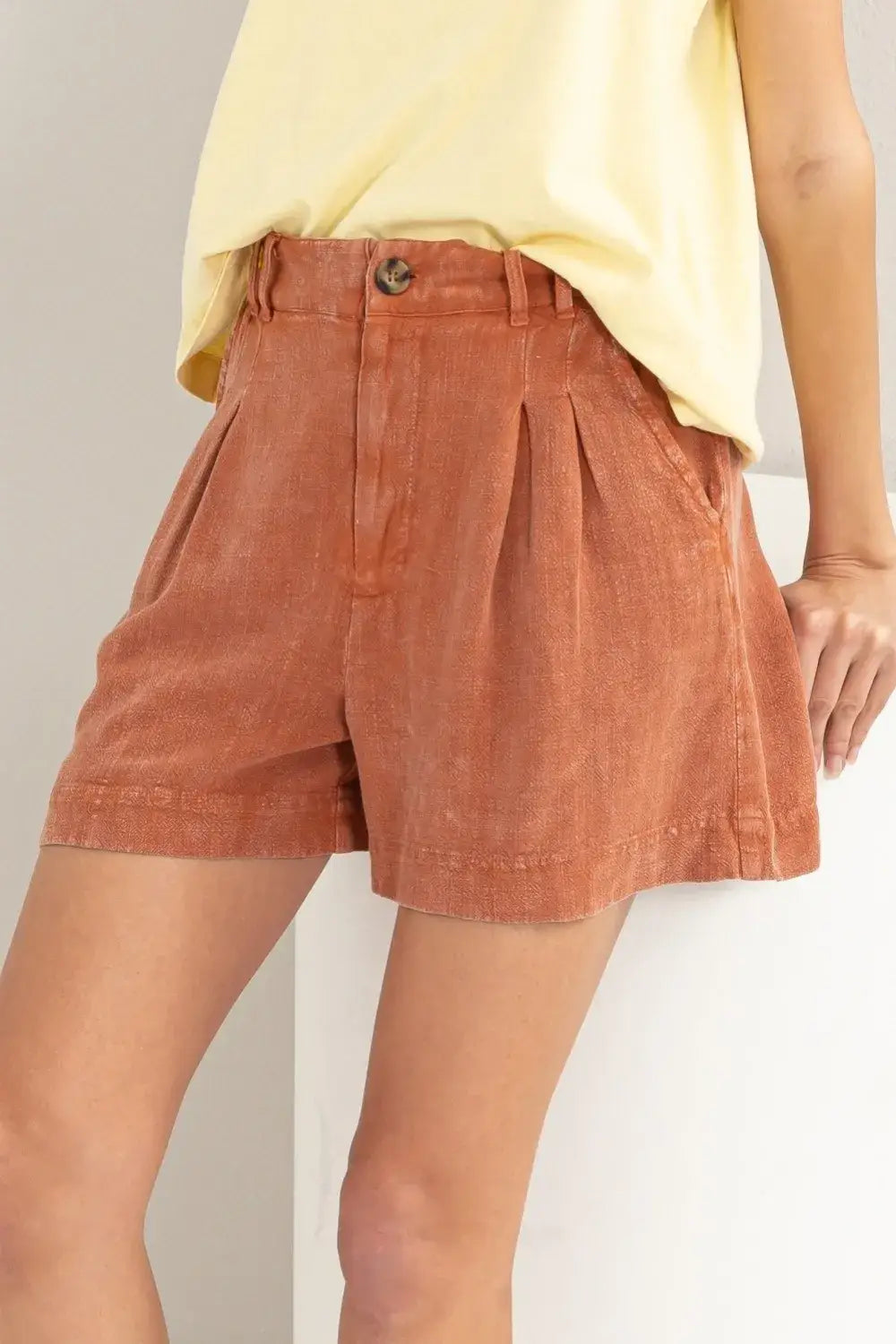 HYFVE High Waist Pleated Linen Shorts - Baked Clay / S
