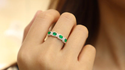 18K White Gold With Plain Emerald Ring