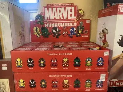 Kidrobot Marvel Micro MunnyWorld Action Figure Display Blind Box Case 20ct
