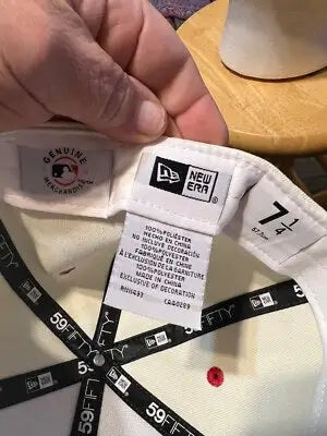 Inside-out Men’s New Era Pittsburgh Pirates fitted hat with visible tags and stitching