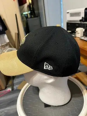 Men’s New Era Saints Fitted Hat One Size Black Gold - Fitted Hat