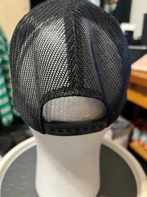 Black mesh trucker hat with adjustable snapback, Men’s Signatures Team Realtree design