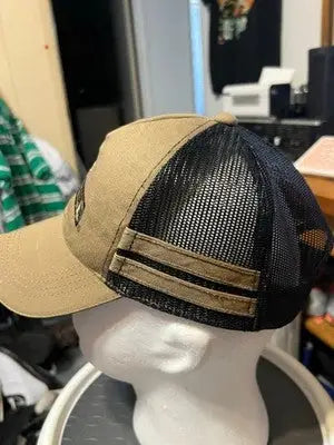 Men’s Signatures Team Realtree beige black trucker hat with tan front and black mesh back