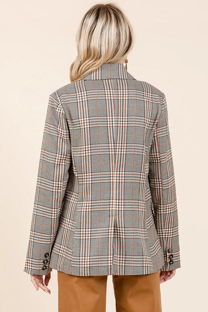 Plaid double breasted blazer with relaxed fit and button closure in brown and beige fabric