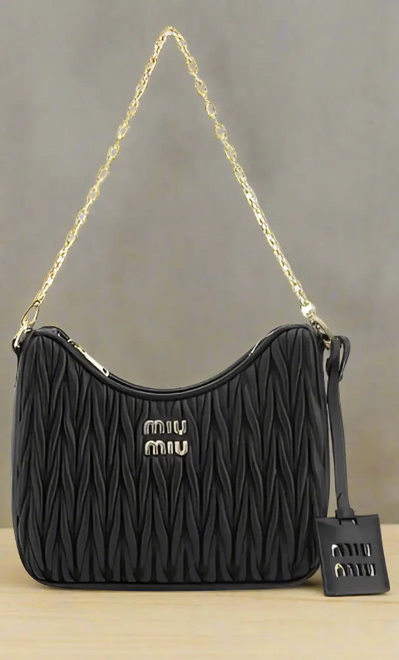 MIU MIU BLACK LEATHER WANDER SHOULDER BAG - Shoulder bag