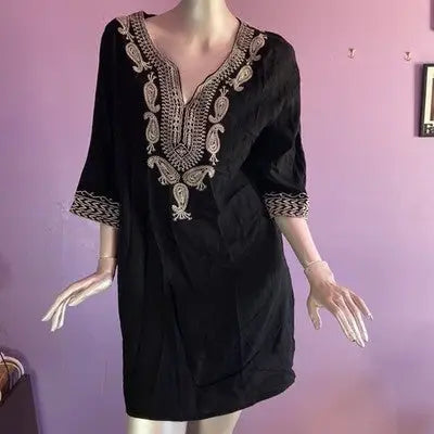 Mollo Rello women’s black 3/4 sleeve dress size large with intricate white and gold embroidery