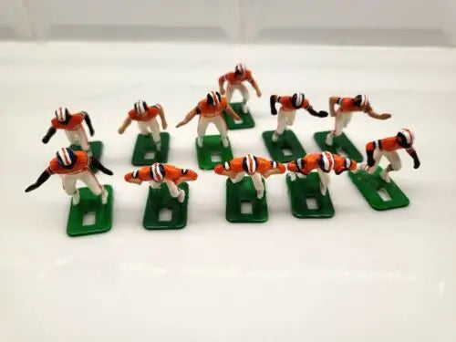Miniature football player figurines in NFL Vtg 1970’s Tudor Denver Broncos Electronic set