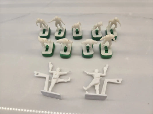 White plastic toy soldiers from NFL Vtg 1970s Tudor electronic football set