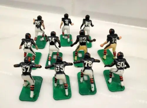 Vintage football player figurines in NFL Vtg Haiti Tudor Chicago Bears Electronic set