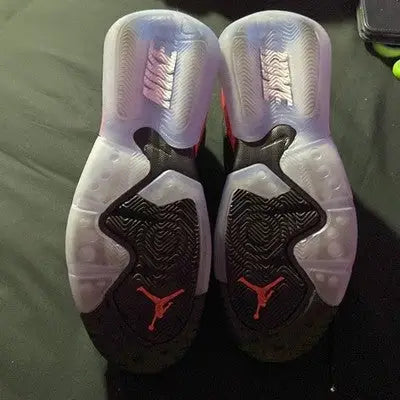 Nike Air Max black low top sneakers soles in black red and translucent white