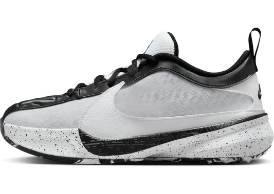 White and black Nike Giannis Freak 5 Big Kids Basketball Shoe size 5.5